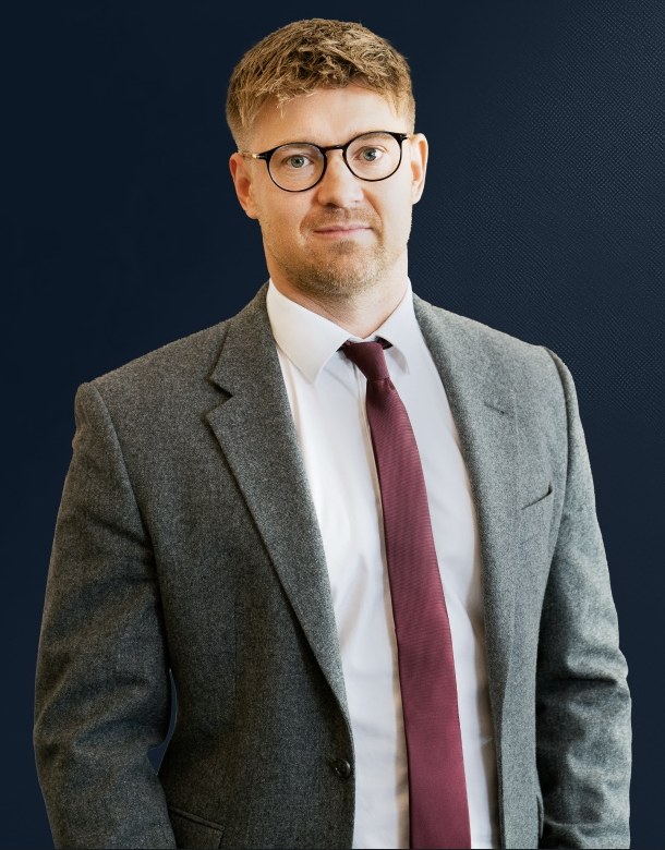 Nikolai Odebralski, Anwalt für Revisionsrecht